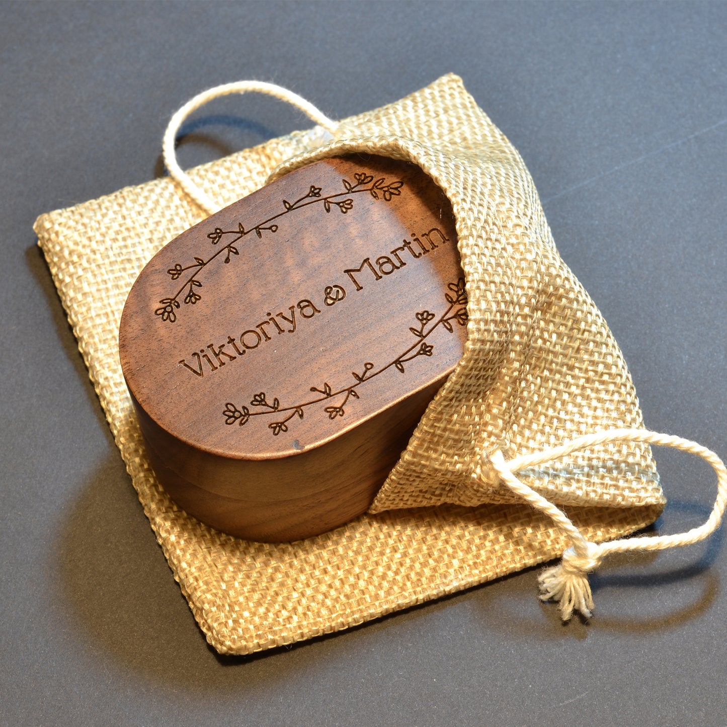 BOÎTE À ALLIANCES - Bois gravée - Loup Indigo