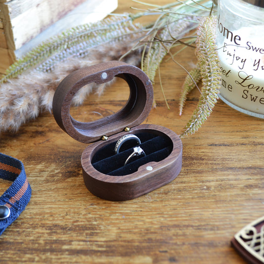 BOÎTE À ALLIANCES À FENÊTRE - Ovale noire - Loup Indigo