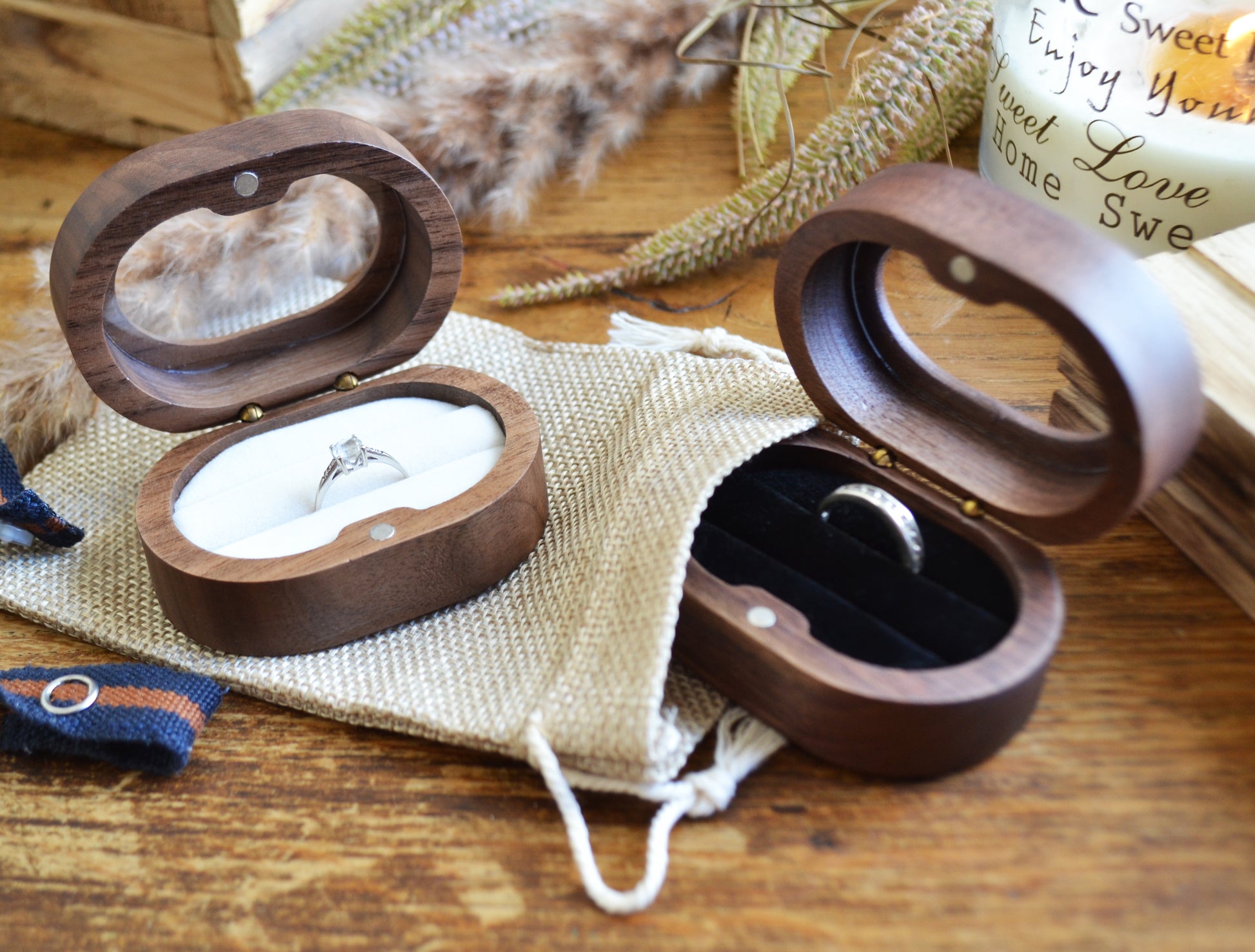 BOÎTE À ALLIANCES À FENÊTRE - Ovale noire - Loup Indigo