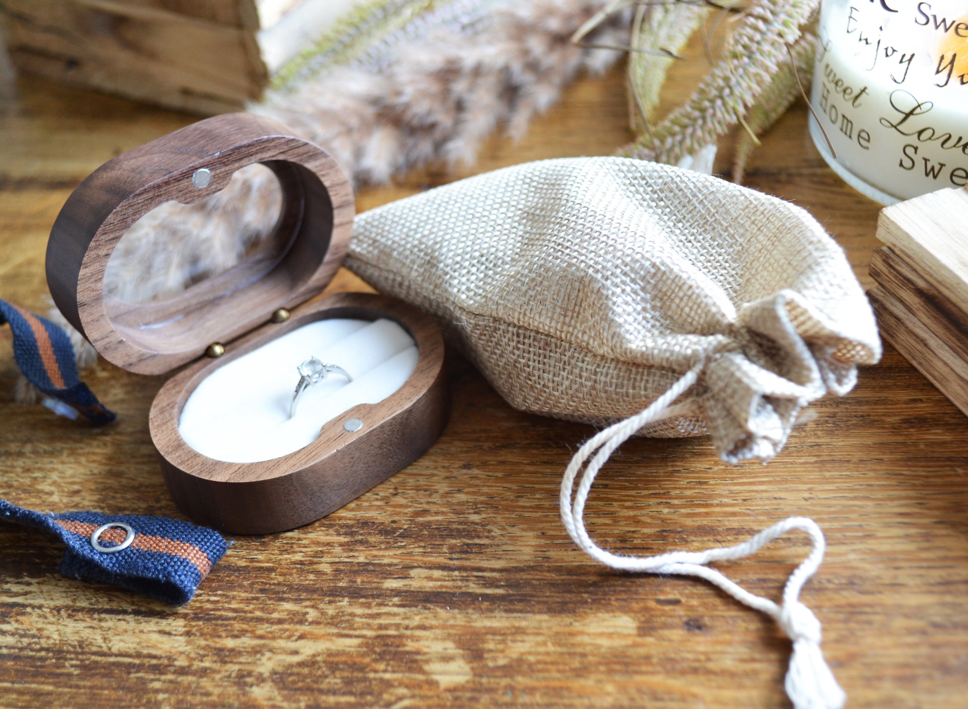 BOÎTE À ALLIANCES À FENÊTRE - Ovale blanche - Loup Indigo