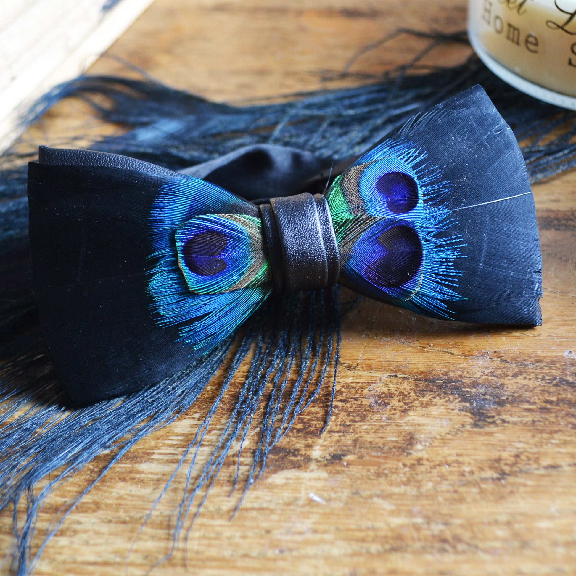 LE PAON - Plumes - Adulte - Loup Indigo